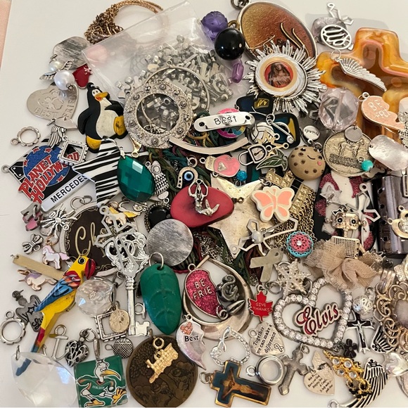 Pendants & Charms Jewelry Craft Lot - Picture 5 of 5